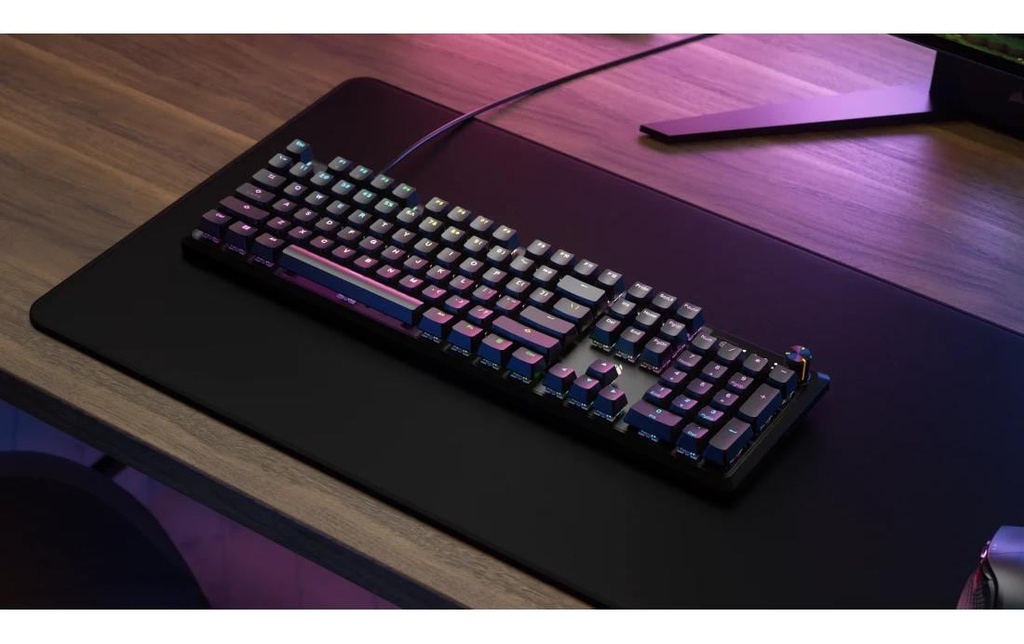 Corsair K70 CORE RGB, wired-2