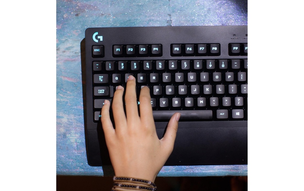 Logitech G213 Prodigy Gaming Keyboard-6